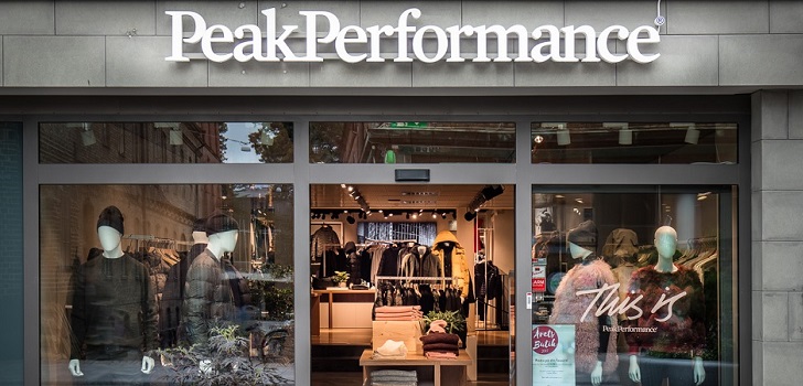 Tienda de Peak Performance, cadena que pertenece a Amer Sports. Amer Sports dispara su beneficio un 33% y gana 125 millones en 2018